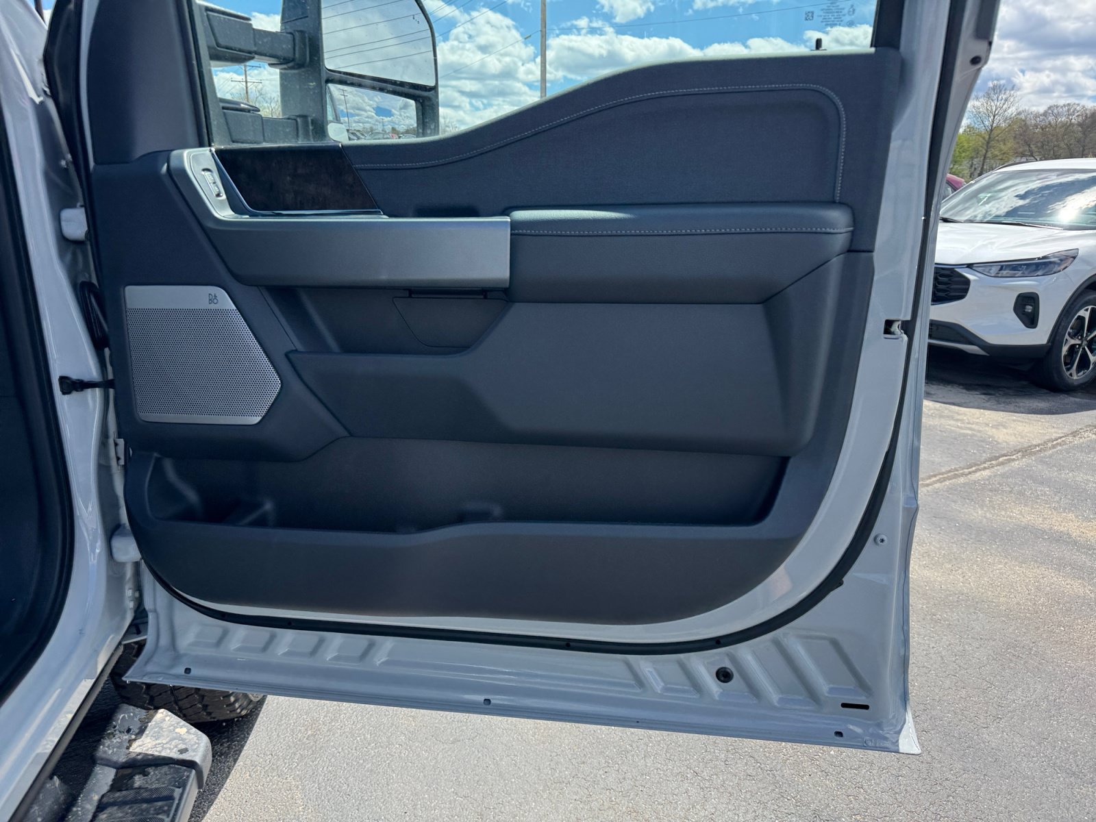 New 2026 Ford F250 Lariat w/ Black Appearance Package AWD/4WD image 29