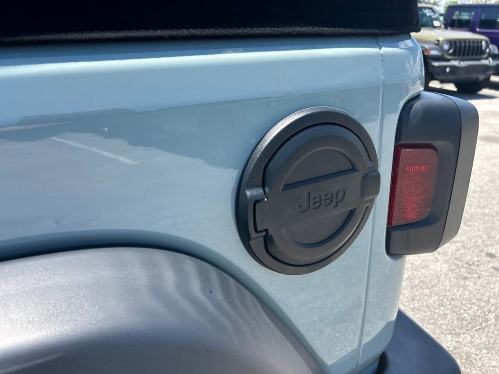Used 2024 Jeep Wrangler Sport AWD/4WD image 21