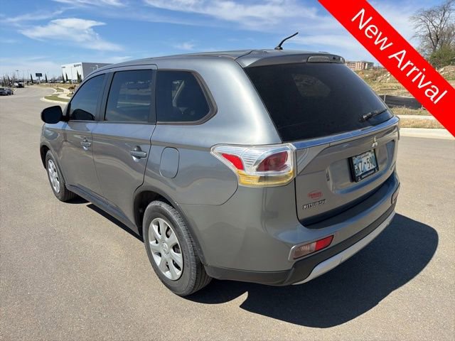 Used 2015 Mitsubishi Outlander ES image 5