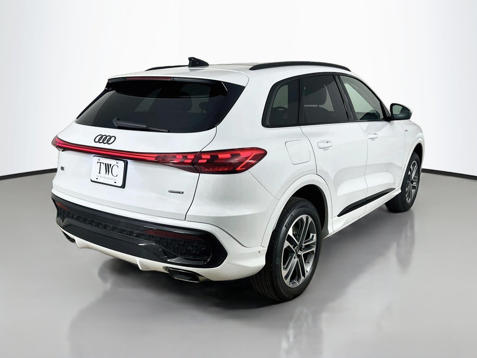New 2026 Audi Q5 2.0T AWD/4WD image 5