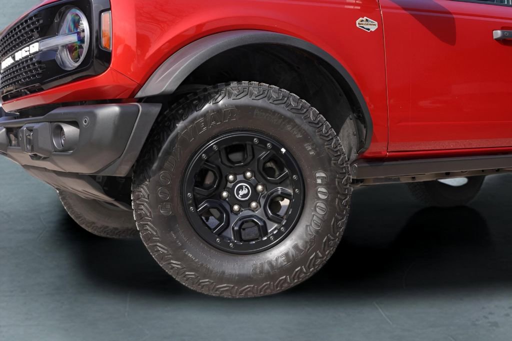 Used 2023 Ford Bronco Wildtrak image 4