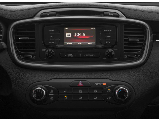 Used 2016 Kia Sorento LX image 9