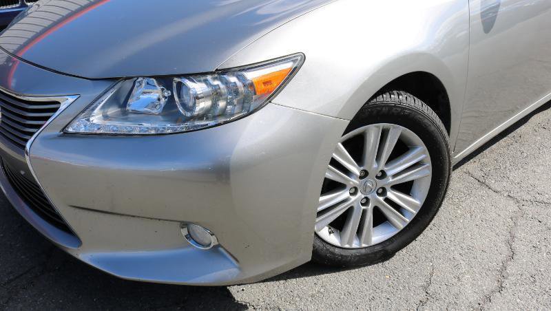 Used 2015 Lexus ES 350 4dr Sdn image 4