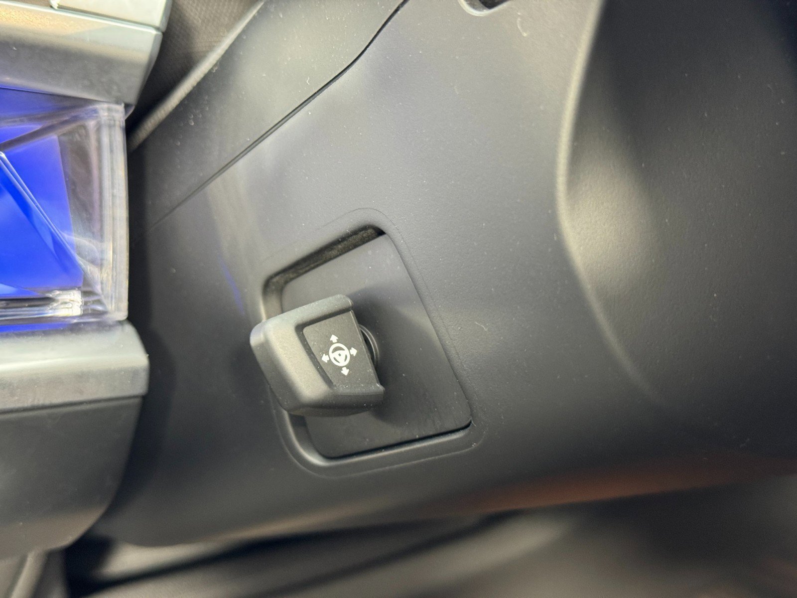 Used 2023 BMW i7 xDrive60 w/ Executive Package 2 image 20