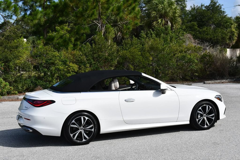 Used 2024 Mercedes-Benz CLE 300 4MATIC Cabriolet image 41