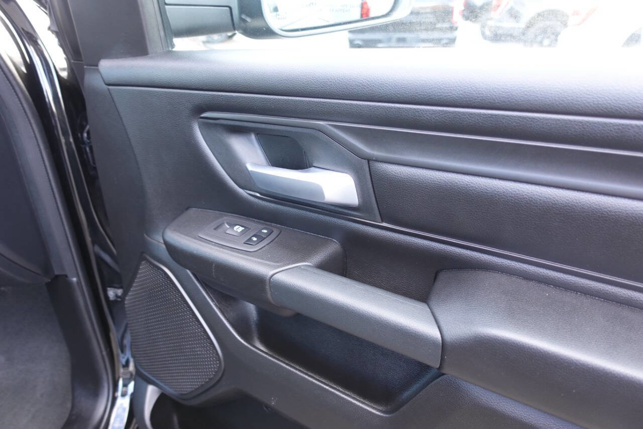 Used 2024 RAM 1500 Tradesman w/ Sport Appearance Package image 34