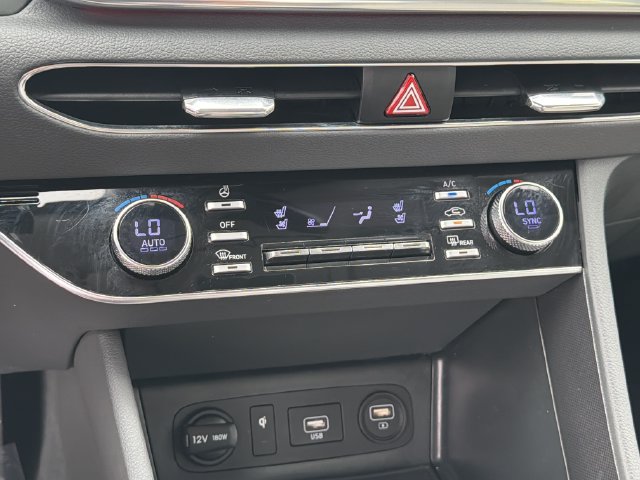 Certified 2022 Hyundai Sonata Limited w/ Preferred Accessory Package FWD image 32