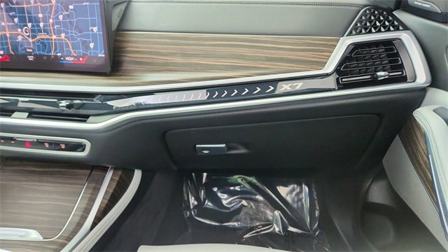 Used 2023 BMW X7 xDrive40i w/ M Sport Package image 41