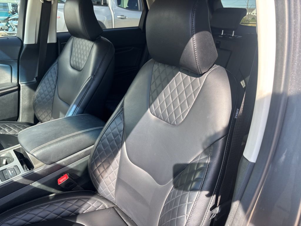 Used 2024 Ford Edge Titanium image 13