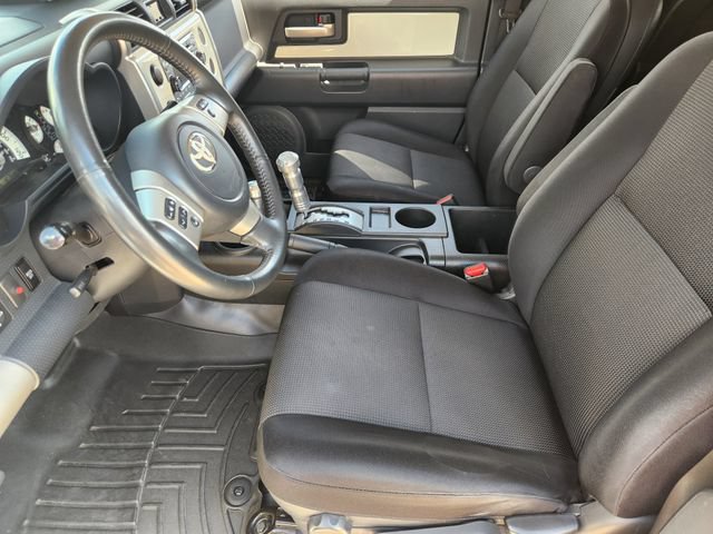 Used 2012 Toyota FJ Cruiser 4WD w/ Upgrade Pkg image 8