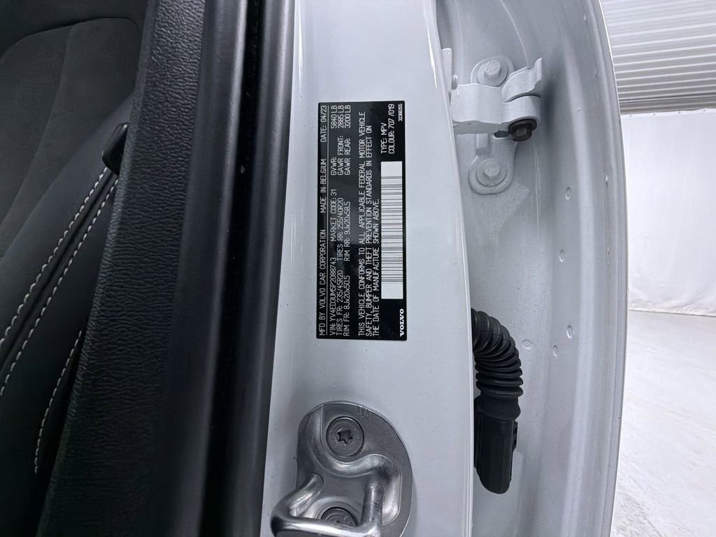 Used 2023 Volvo XC40 Recharge Ultimate image 15