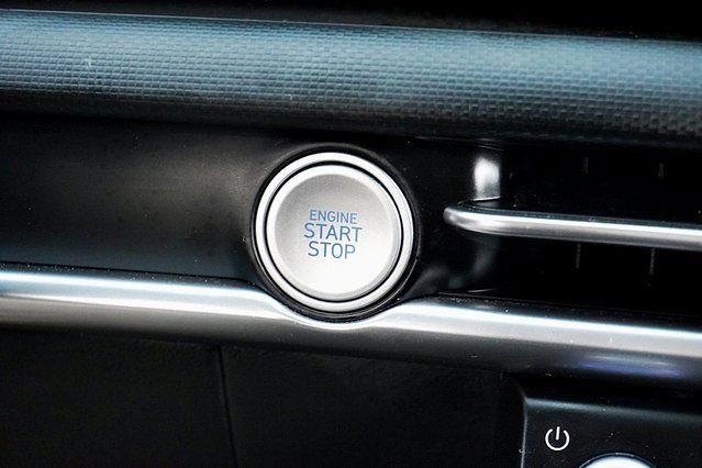 Certified 2025 Hyundai Tucson SE image 30