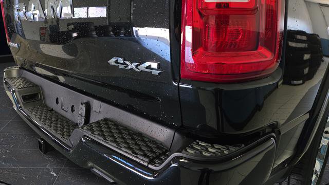 New 2026 RAM 1500 4x4 Crew Cab image 37