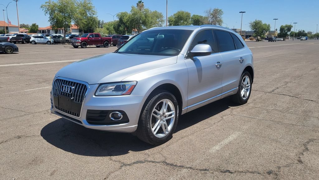 Used 2016 Audi Q5 2.0T Premium Plus w/ Technology Package AWD/4WD image 4