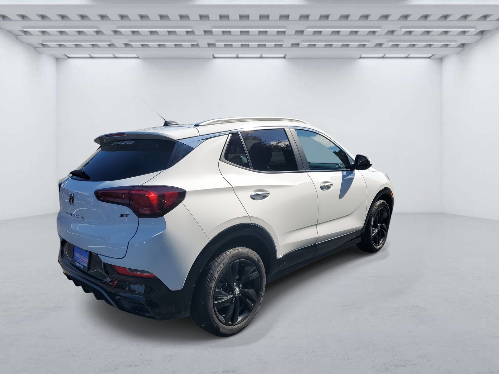 Used 2024 Buick Encore GX Sport Touring image 4