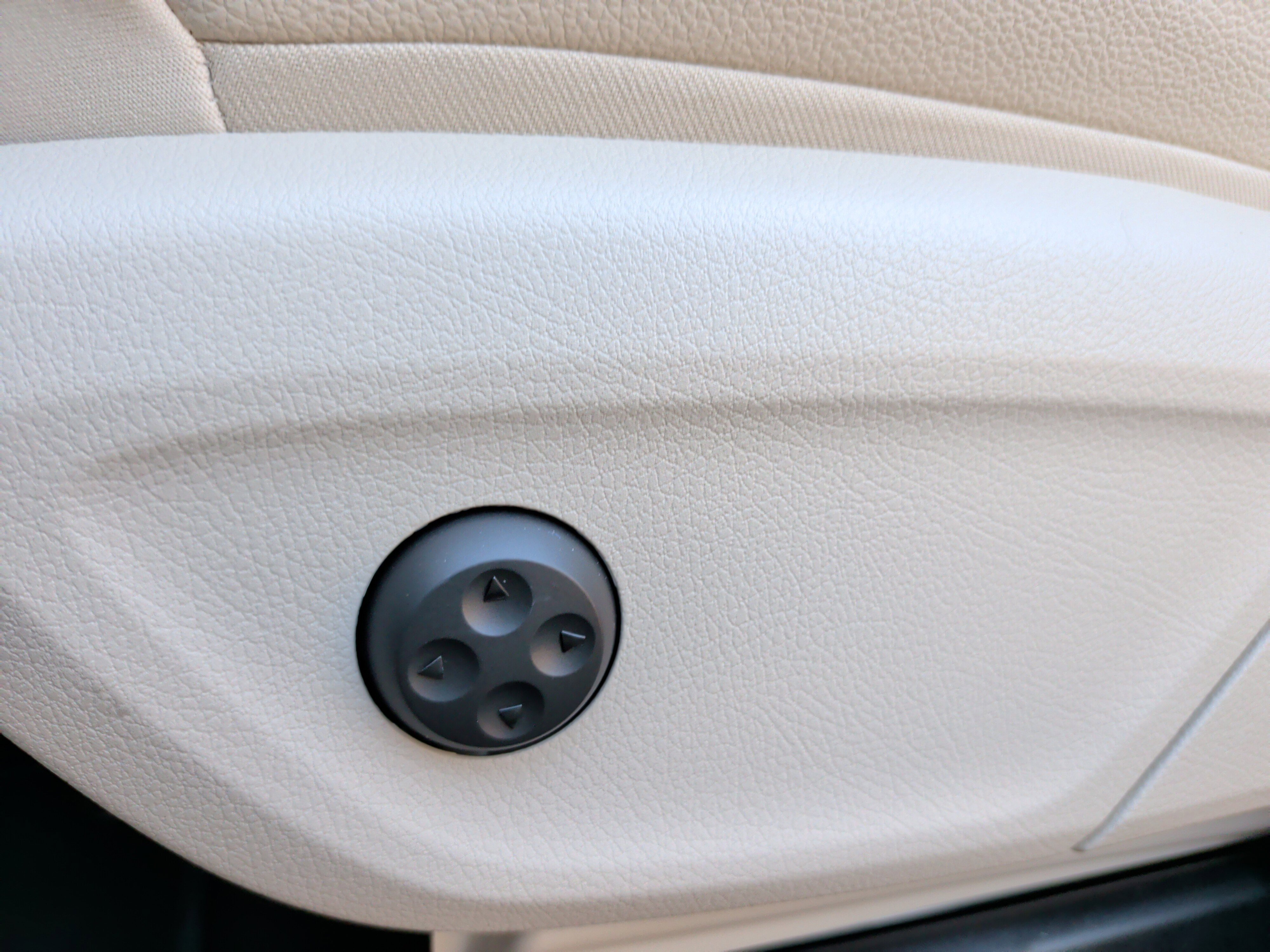 Used 2025 Mercedes-Benz GLS 450 4MATIC image 31