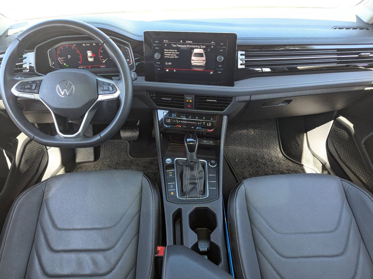 Used 2025 Volkswagen Jetta SEL image 15