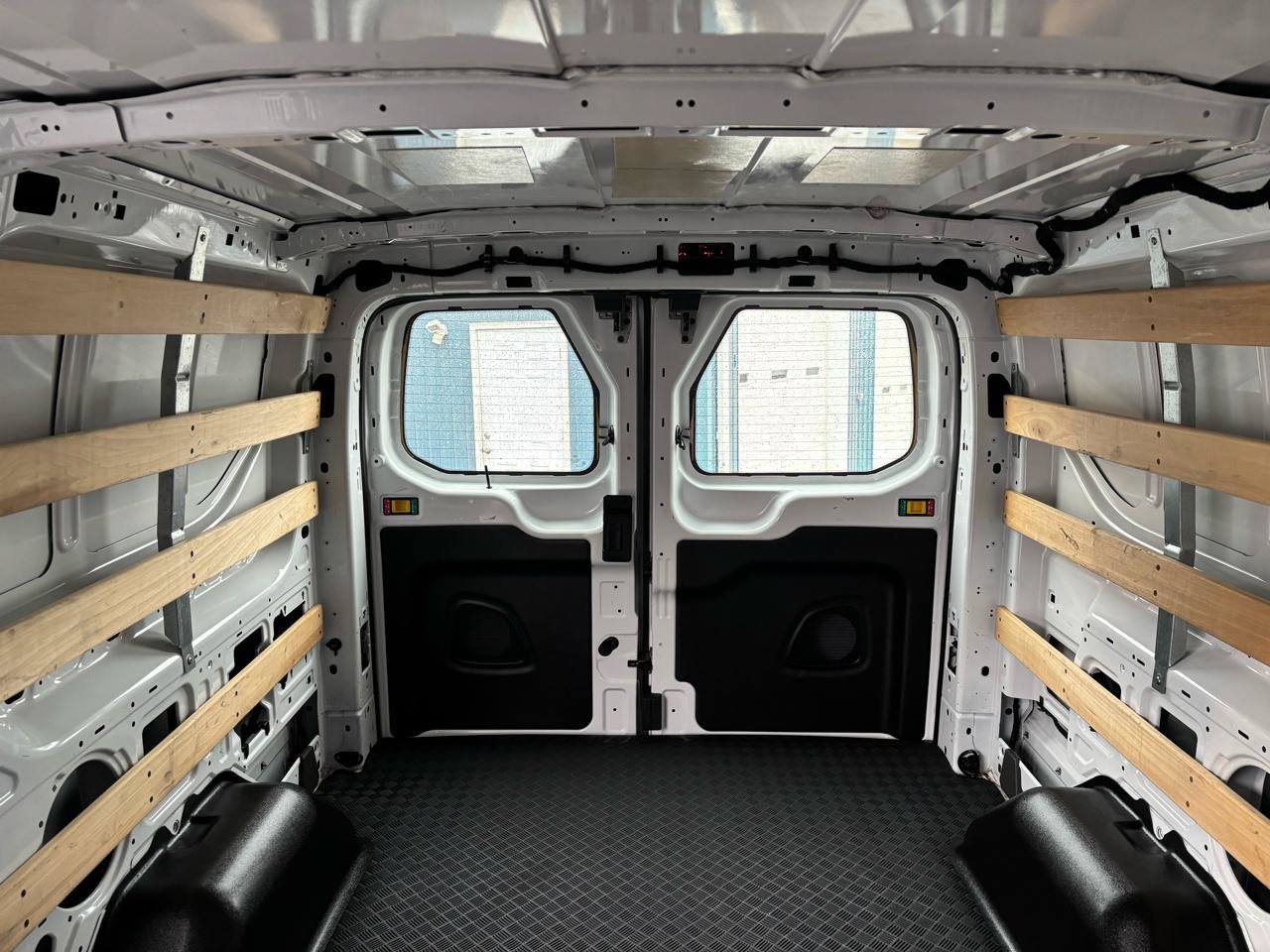 Used 2024 Ford Transit 250 Low Roof w/ Exterior Upgrade Package RWD image 19