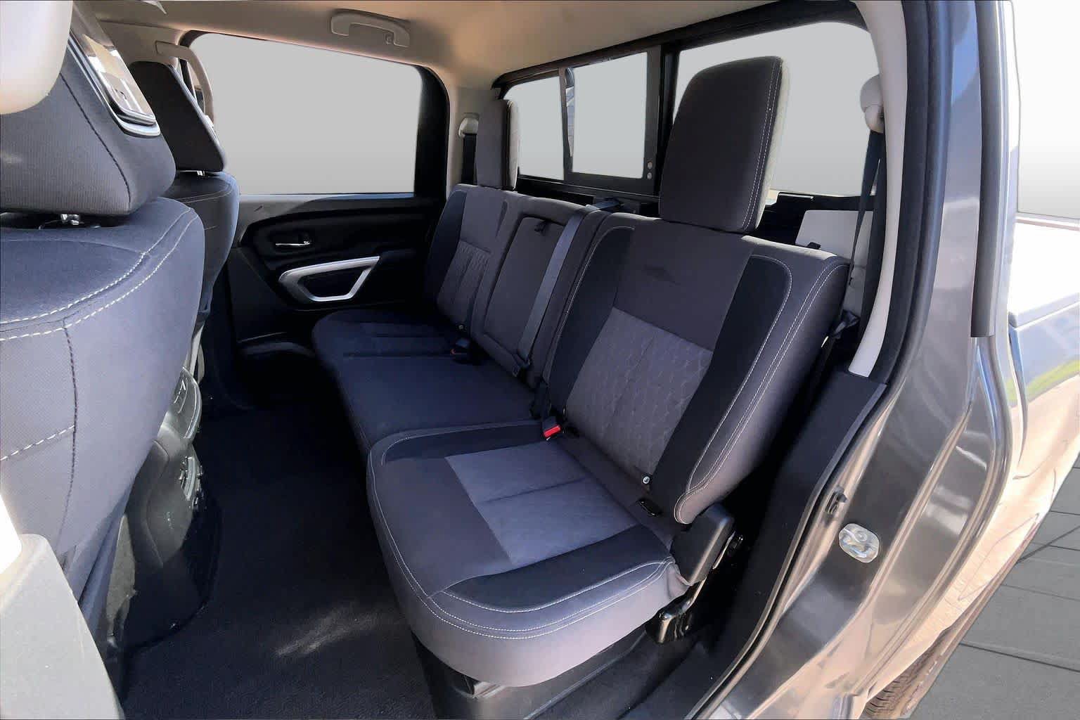 Used 2021 Nissan Titan SV w/ SV Convenience Package AWD/4WD image 17