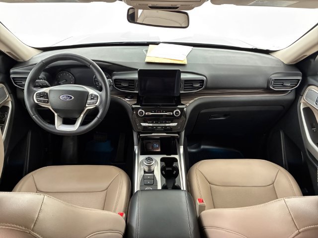Used 2023 Ford Explorer Limited w/ Equipment Group 301A AWD/4WD image 20