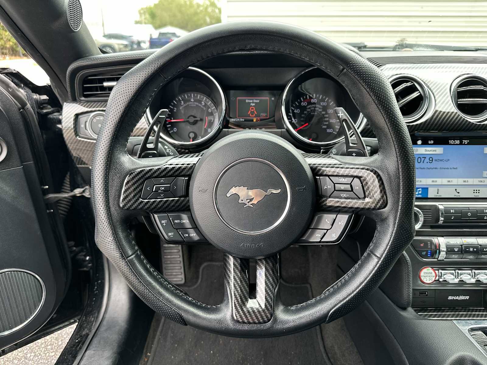 Used 2017 Ford Mustang Premium image 20