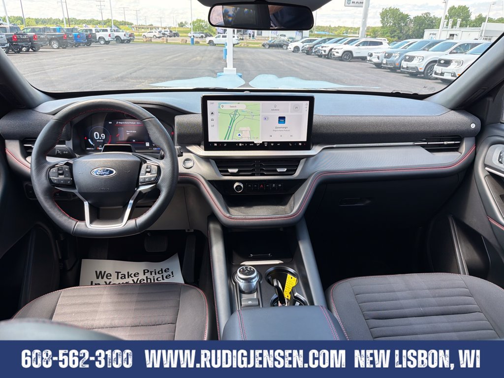 Used 2025 Ford Explorer ST-Line w/ ST-Line Street Pack AWD/4WD image 12