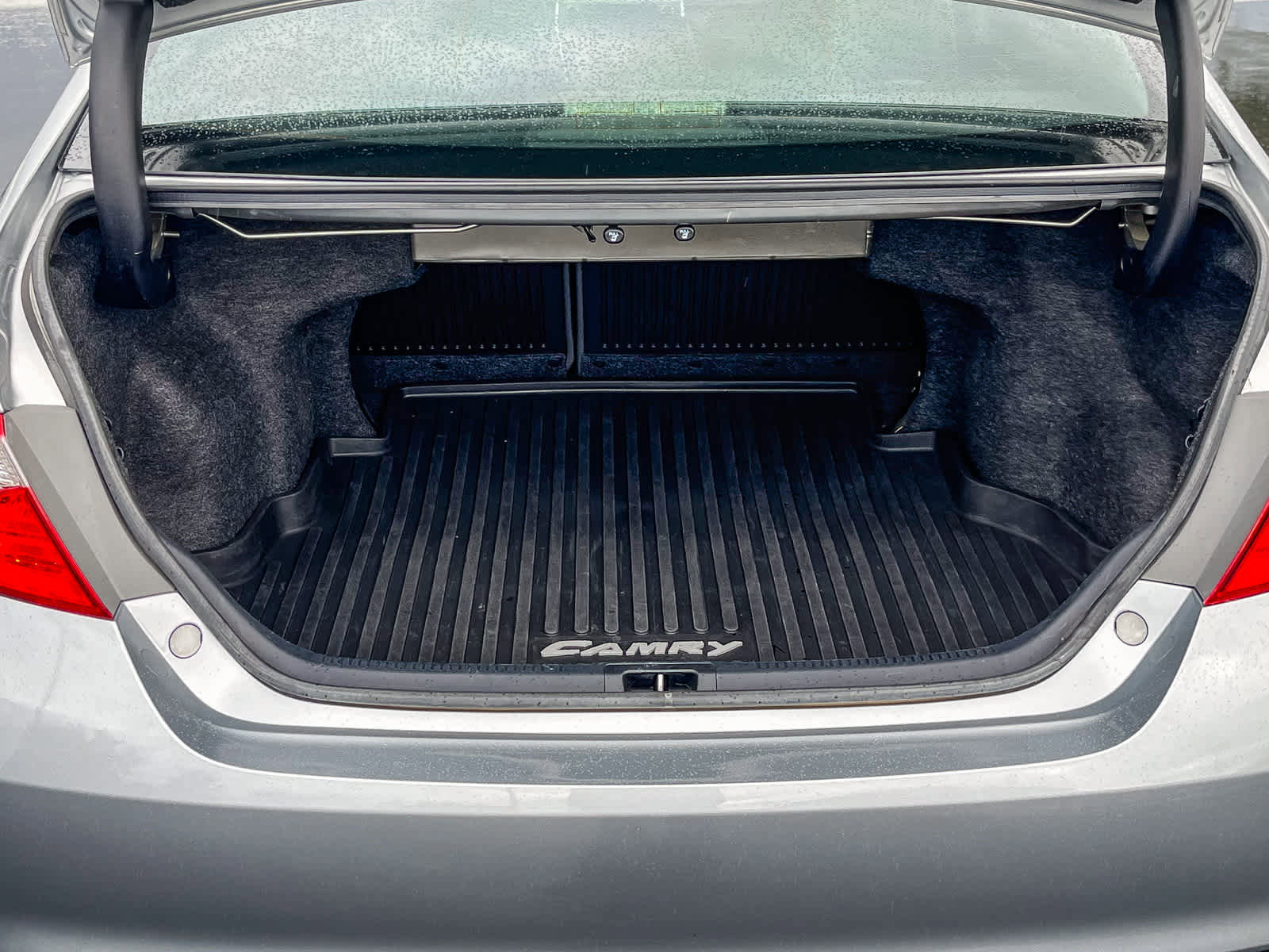 Used 2017 Toyota Camry SE image 26