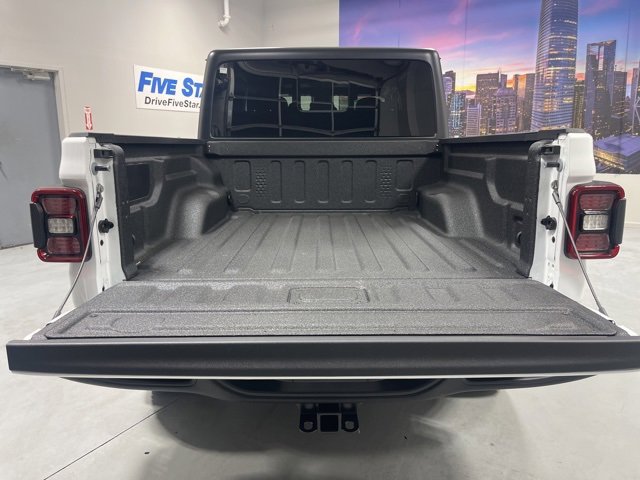 New 2025 Jeep Gladiator Rubicon w/ Convenience Group image 24