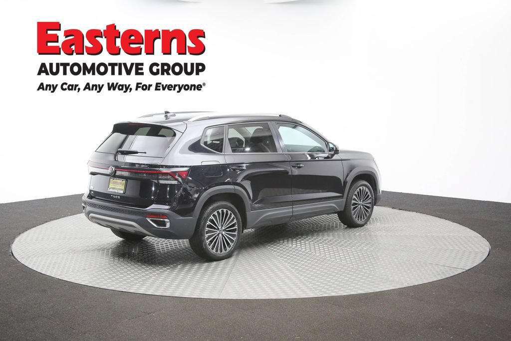Used 2025 Volkswagen Taos SE FWD image 37