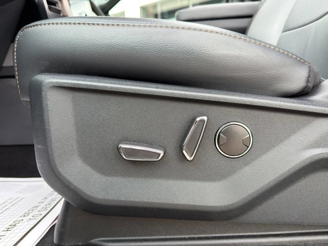 Used 2024 Ford F150 Lightning Lariat AWD/4WD image 30