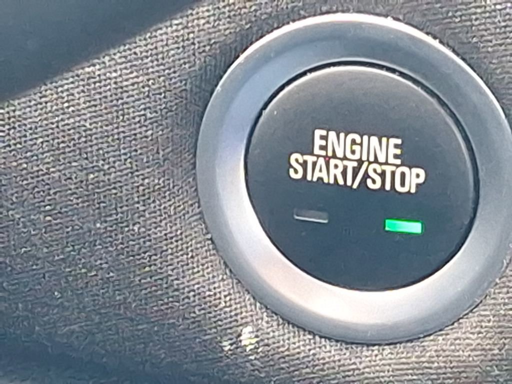 Used 2023 Chevrolet Malibu LT image 32