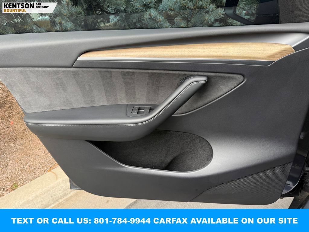 Used 2023 Tesla Model Y Long Range image 18