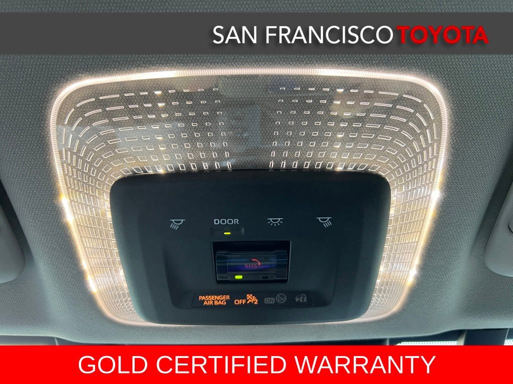 Certified 2024 Toyota Prius XLE image 31