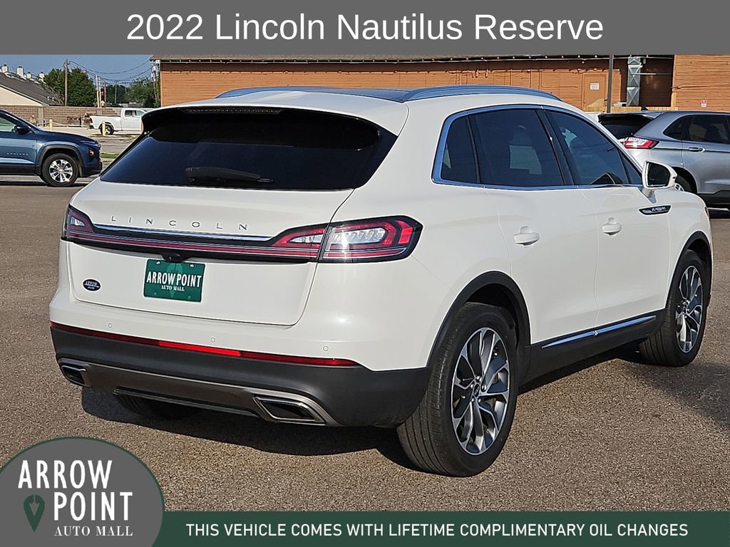 Used 2022 Lincoln Nautilus Reserve FWD image 11