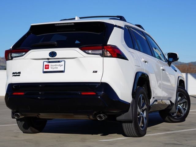 Certified 2023 Toyota RAV4 SE image 6