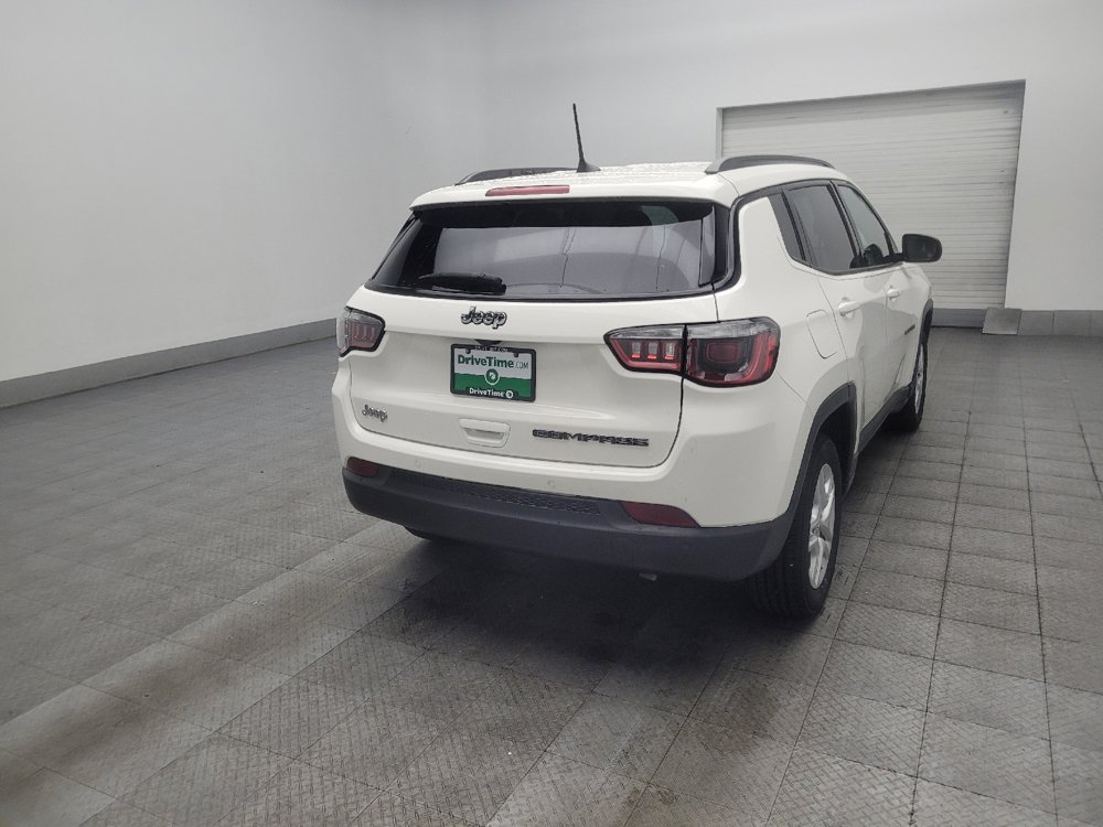 Used 2018 Jeep Compass Sport w/ Tech Group FWD image 9