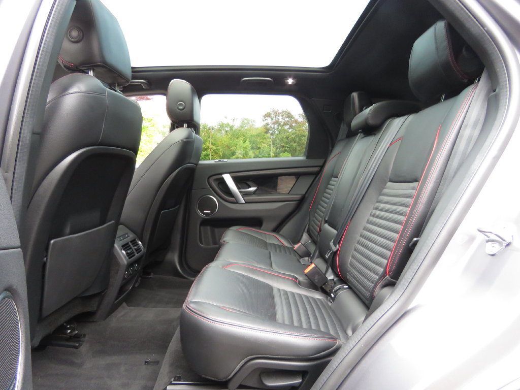 Used 2020 Land Rover Discovery Sport SE R-Dynamic AWD/4WD image 20