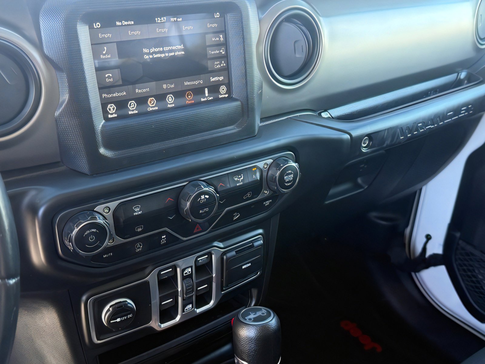 Used 2018 Jeep Wrangler Unlimited Sport S image 20