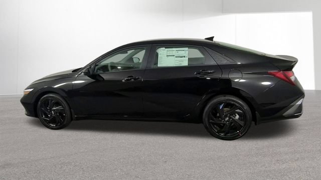 New 2026 Hyundai Elantra Sport FWD image 6