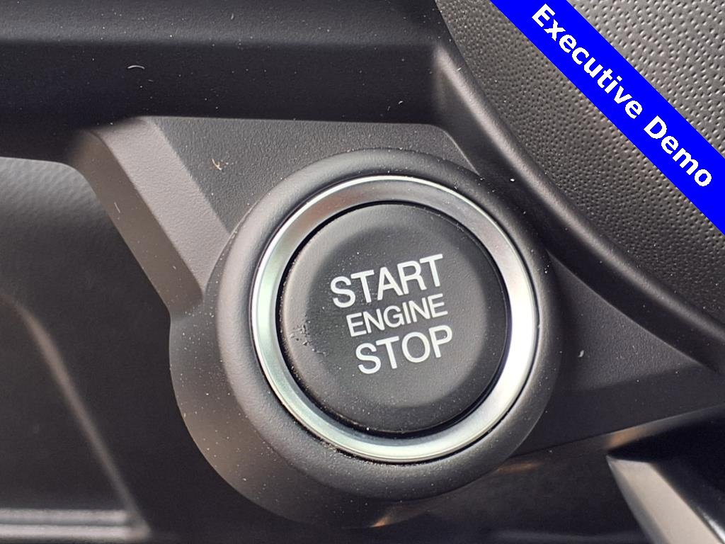 New 2025 Alfa Romeo Giulia w/ Driving Assist Package image 21