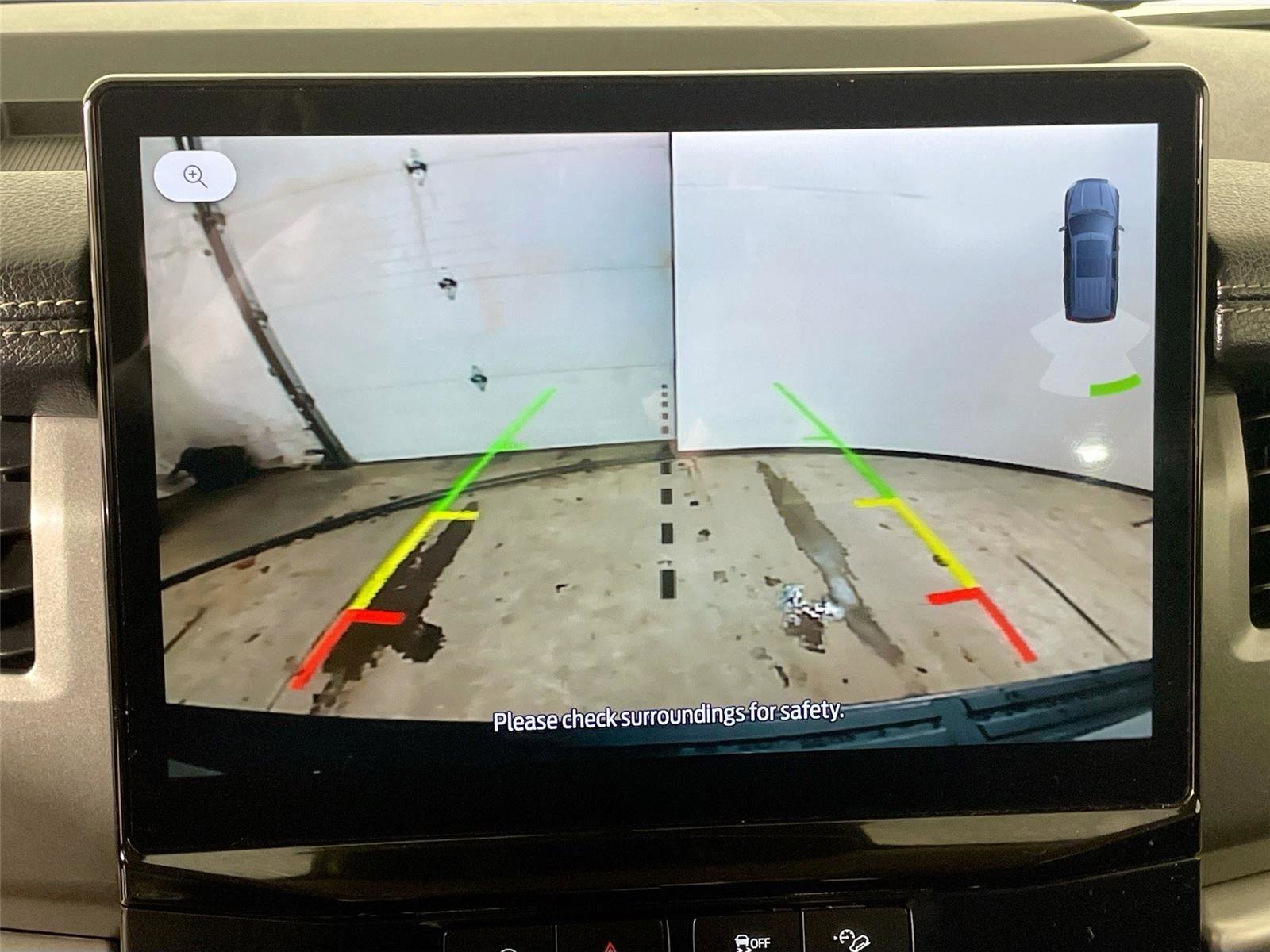 Used 2024 Ford Expedition XLT image 15