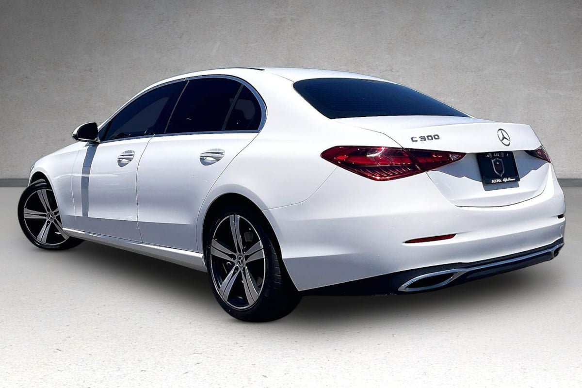 Used 2022 Mercedes-Benz C 300 Sedan image 3