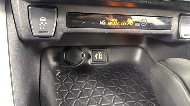 Used 2024 Toyota RAV4 LE image 27