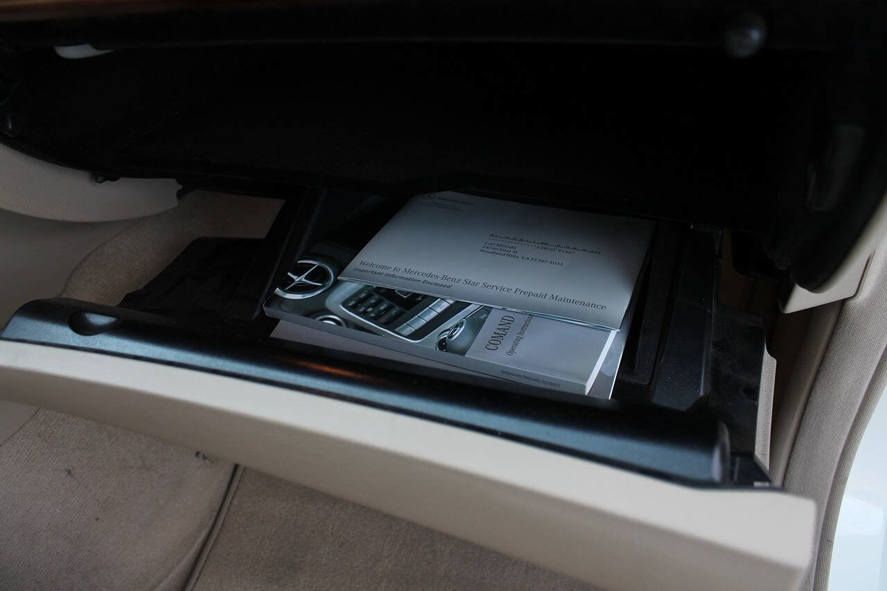 Used 2012 Mercedes-Benz C 250 Sedan image 33