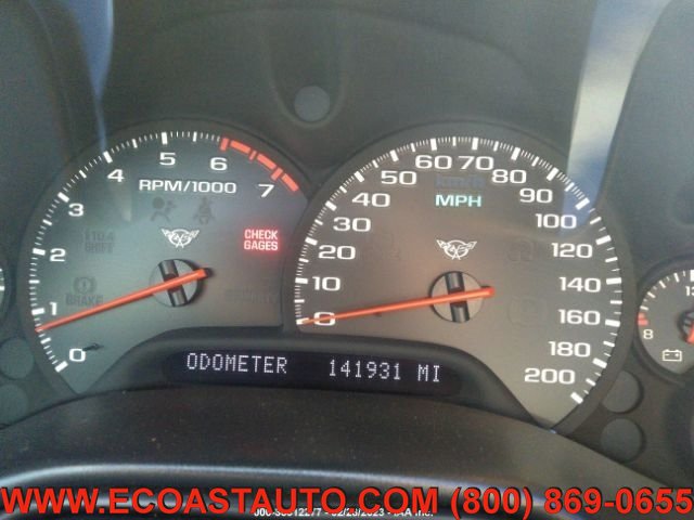 Used 2000 Chevrolet Corvette Coupe w/ Performance Handling Pkg RWD image 8