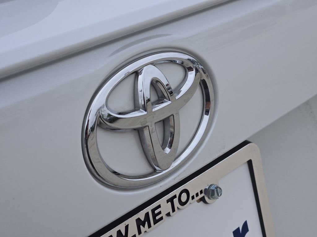 Used 2025 Toyota RAV4 XLE Premium image 11
