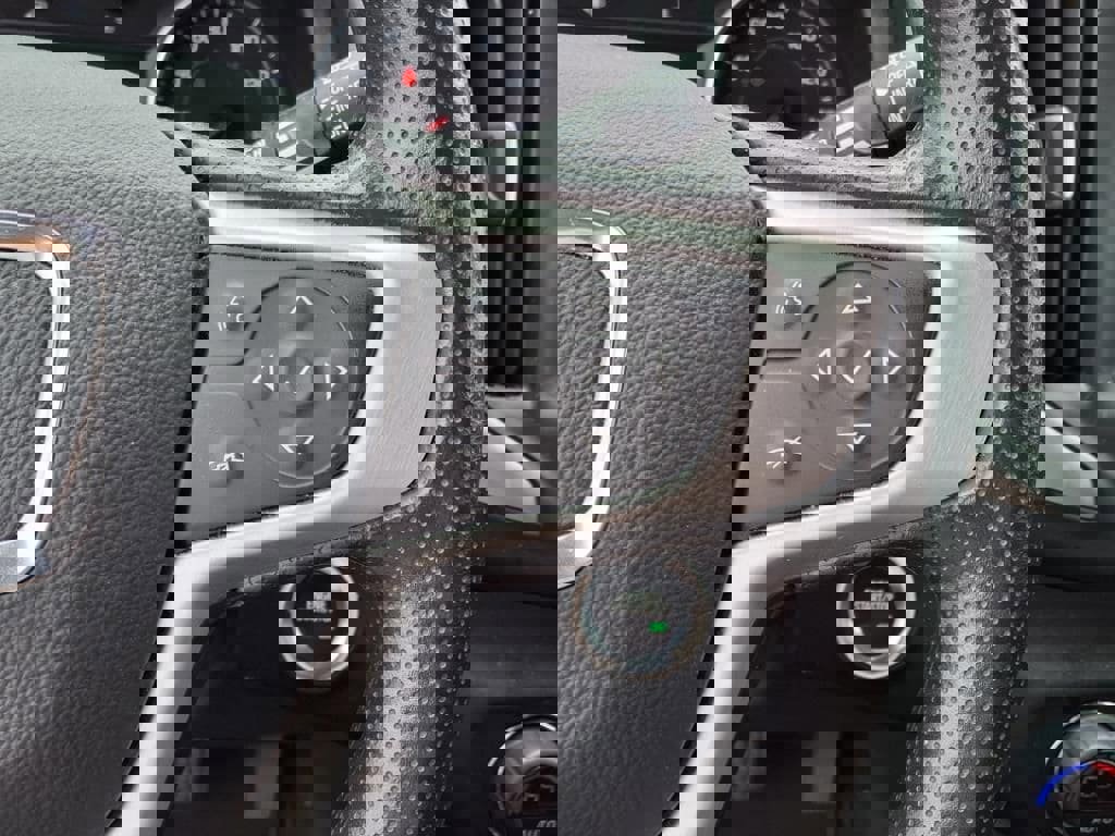 Used 2022 GMC Terrain SLE w/ Driver Convenience Package image 20