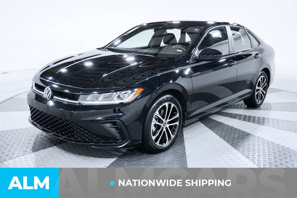 Used 2025 Volkswagen Jetta Sport FWD image 2