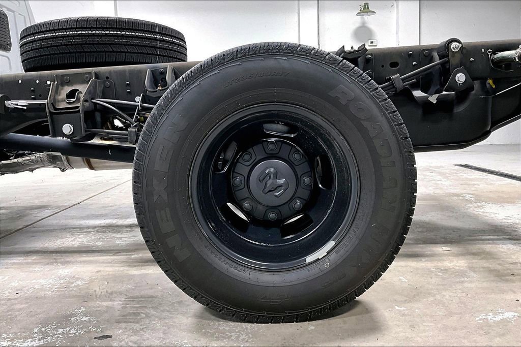 Used 2024 RAM 3500 Tradesman AWD/4WD image 11