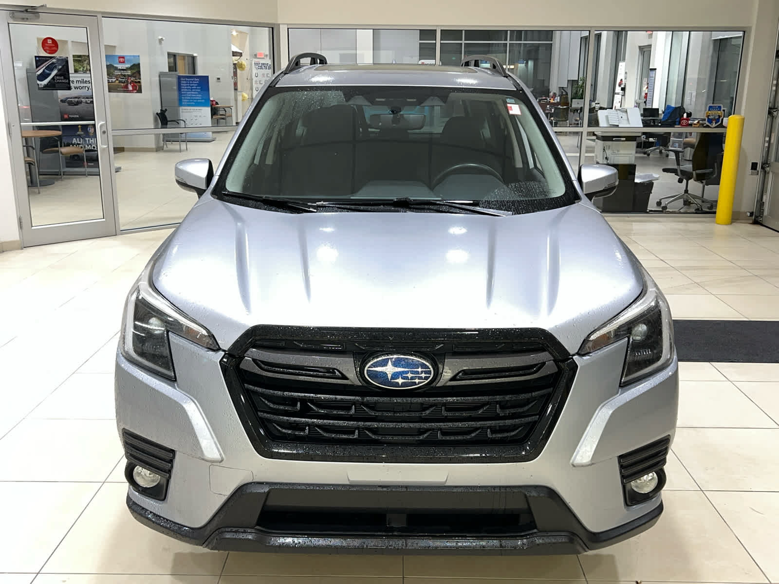 Used 2023 Subaru Forester Limited w/ Popular Package #2 AWD/4WD image 5